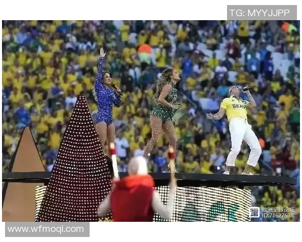 球迷倾情献礼足球明星独特礼物背后的感人故事与深厚情谊